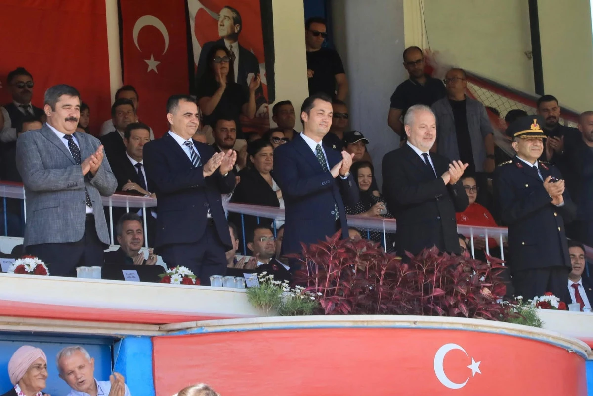   19 Mayıs Alanya&rsquo;da Coşkuyla Kutlandı
