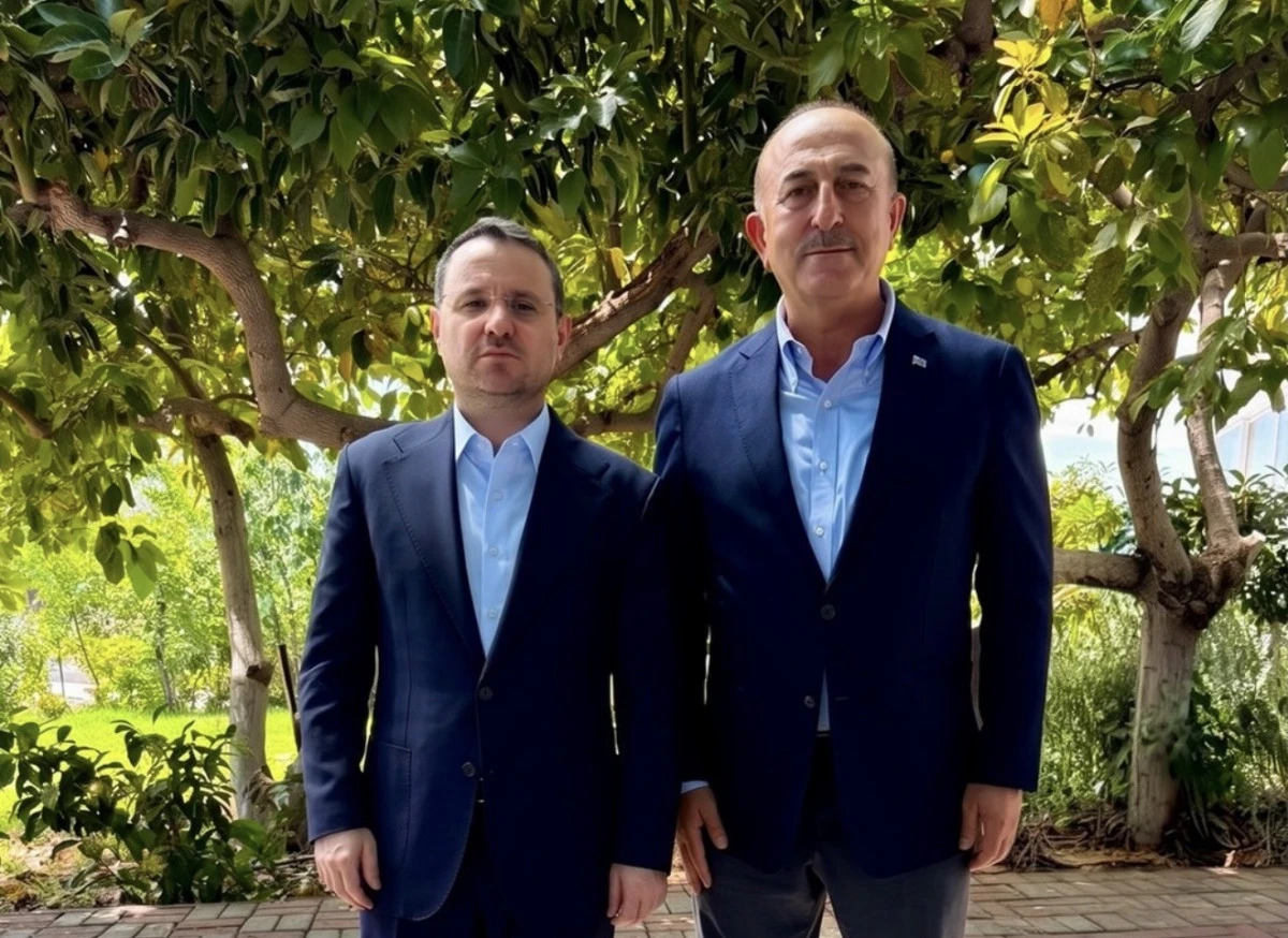 Adalet Bakanı G&uuml;rlek&rsquo;ten &Ccedil;avuşoğlu Ailesine Taziye Ziyareti