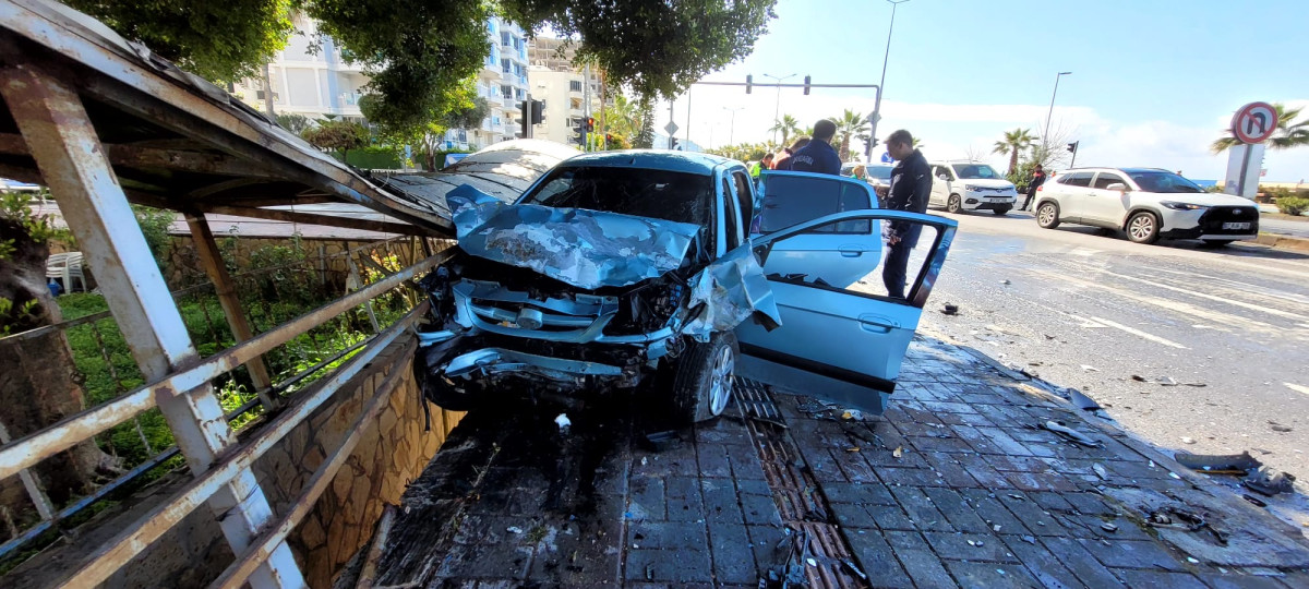 ALANYA’DA FECİ KAZA 