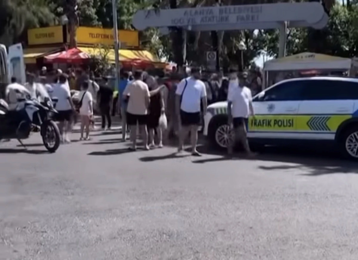 Alanya&rsquo;da Kanlı Saldırı:  1 Kişi Hayatını Kaybetti