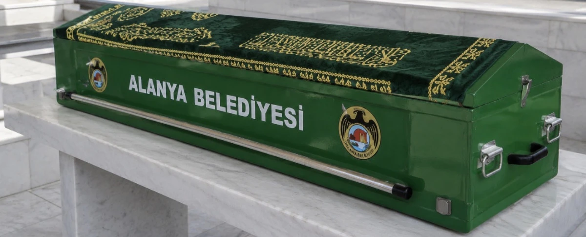 Alanya&rsquo;da Motosiklet S&uuml;rerken Fenalaşan 52 Yaşındaki Adam Hayatını Kaybetti