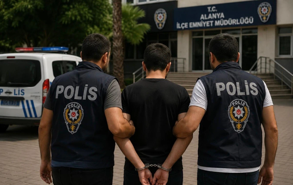 Alanya&rsquo;da Otel Lojmanında Bı&ccedil;aklı Kavga: Kasap Tutuklandı