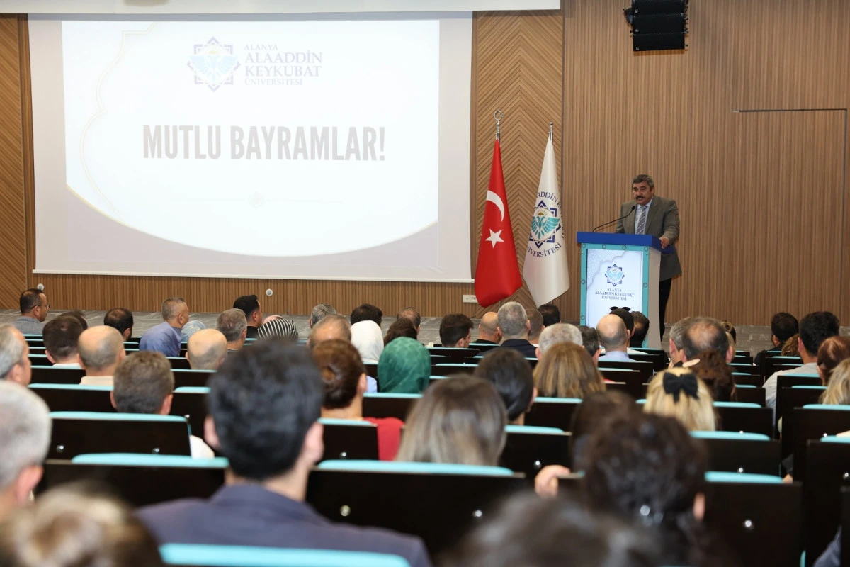 ALK&Uuml; Ailesi Bayramlaştı: &ldquo;Birlik ve Beraberlik&rdquo; Mesajları &Ouml;ne &Ccedil;ıktı