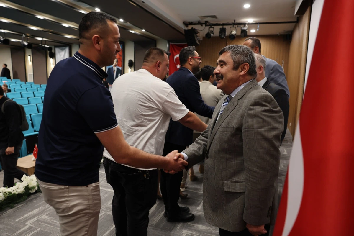 ALK&Uuml; Ailesi Bayramlaştı: &ldquo;Birlik ve Beraberlik&rdquo; Mesajları &Ouml;ne &Ccedil;ıktı