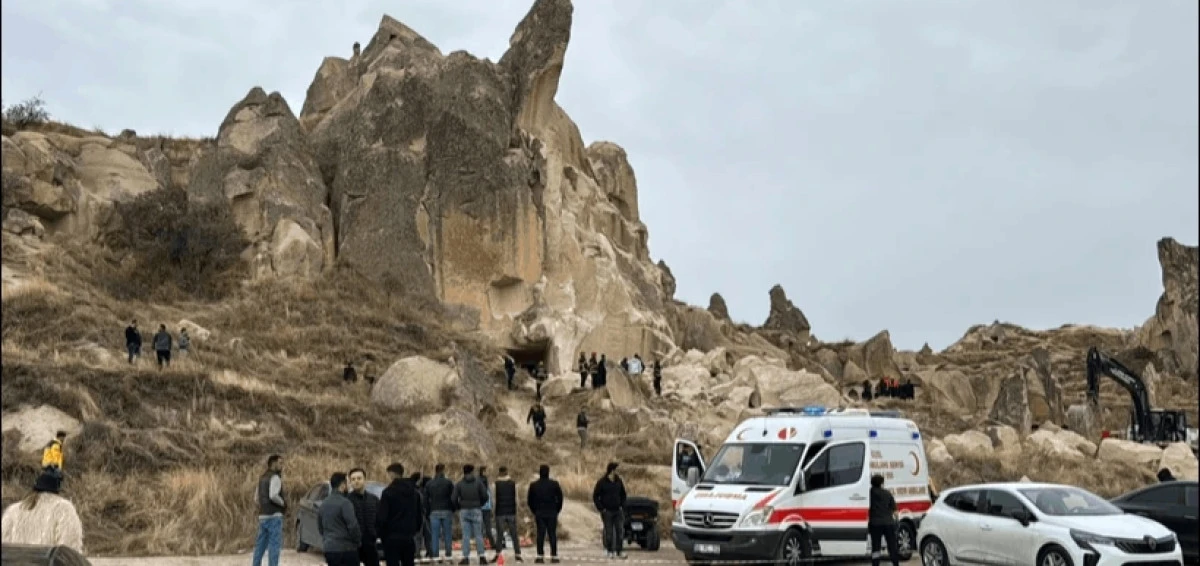 Kapadokya&rsquo;da Peribacası &Ccedil;&ouml;kt&uuml;: 3 &Ouml;l&uuml;, 5 Yaralı