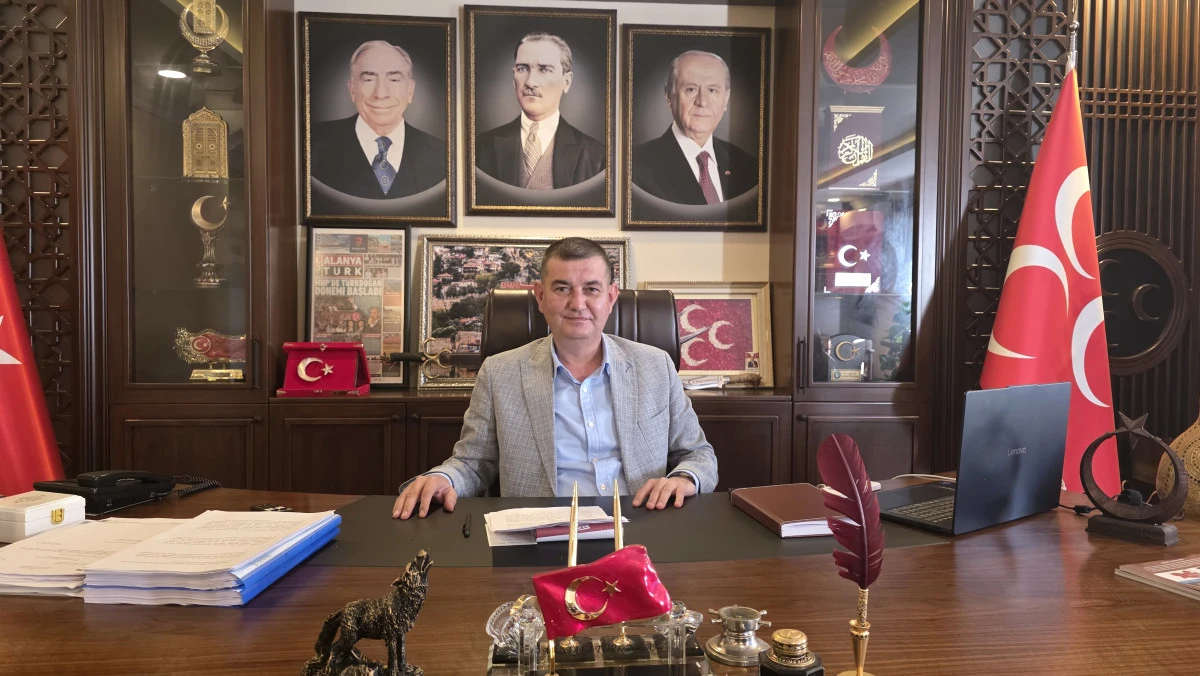 Mustafa T&uuml;rkdoğan&rsquo;dan Alanya Belediyesi&rsquo;ne Sert Eleştiri: &ldquo;İki Bu&ccedil;uk Yıldır &Ccedil;akılmış Bir &Ccedil;ivi Yok&rdquo;
