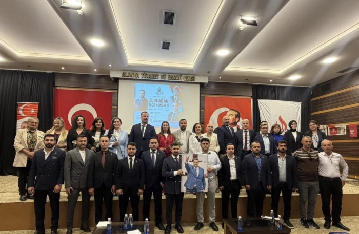 Zafer Partisi Alanya 2. Olağan İl&ccedil;e Kongresi: Fikret T&uuml;rkoğlu Yeniden Başkan Se&ccedil;ildi 